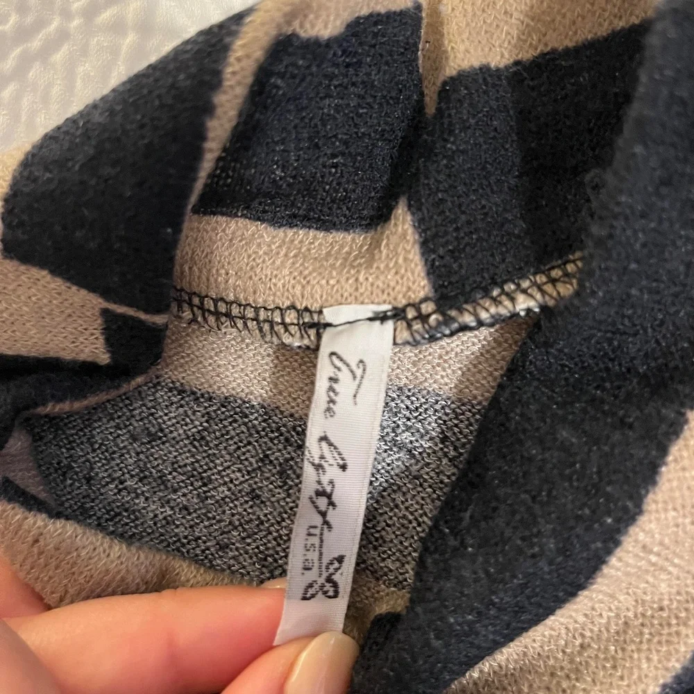 True Light Abstract Patterned Mini Dress - Picture 4 of 5